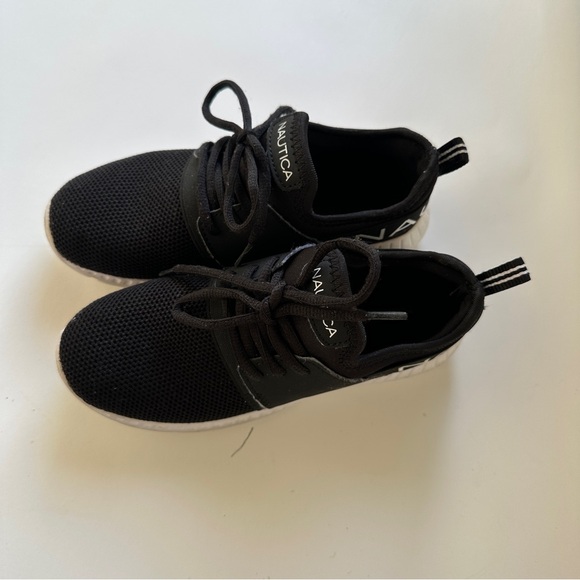 Nautica Girl's BLACK Kappil Lightweight Athletic Shoes - Picture 1 of 7
